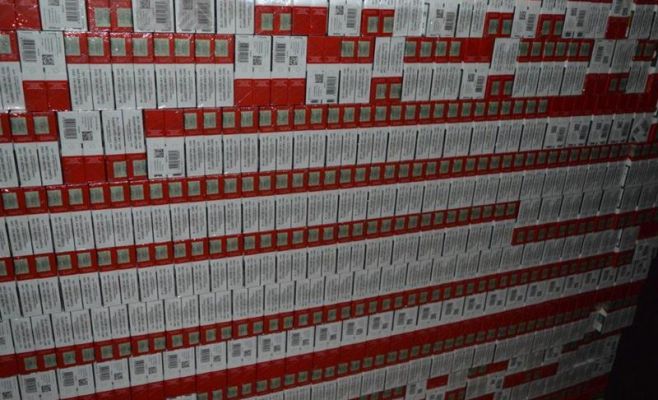 Полиция задержала украинцев с полным фургоном сигарет