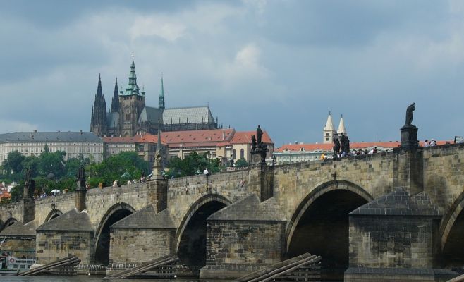 Прага планирует реконструировать Карлов мост, работы займут 20 лет