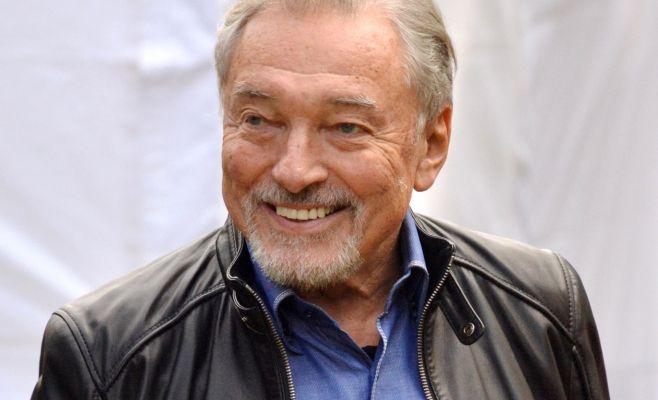 Карел Готт госпитализирован с тяжёлой формой гриппа