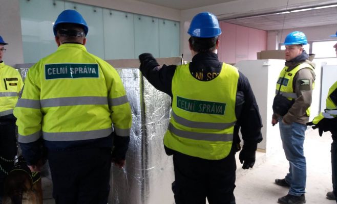 В Праге прошли массовые задержания нелегально трудоустроенных иностранцев
