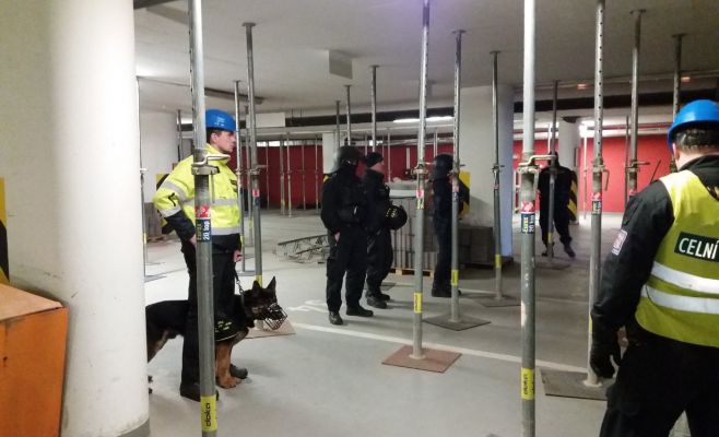 В Праге прошли массовые задержания нелегально трудоустроенных иностранцев