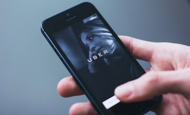 Водители Uber в Чехии не смогут работать без лицензии таксиста
