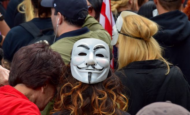 Студенты 160 школ и вузов устроят забастовку против правительства и президента