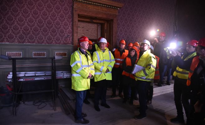 Национальный музей в Праге частично откроется 28 октября. Фото