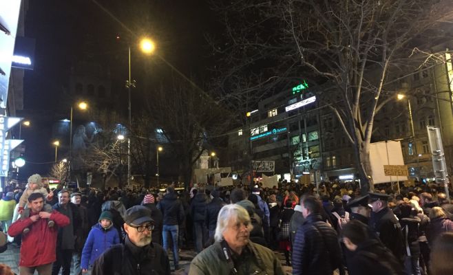 На Вацлавской площади проходит демонстрация за свободу в СМИ