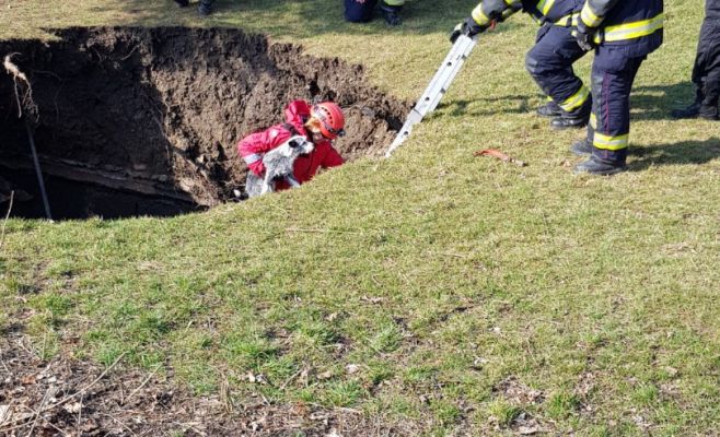 В Праге обвалилась крыша противоатомного убежища 