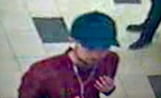 Полиция арестовала убийцу продавщицы в пражском ТЦ, его увезли в психбольницу