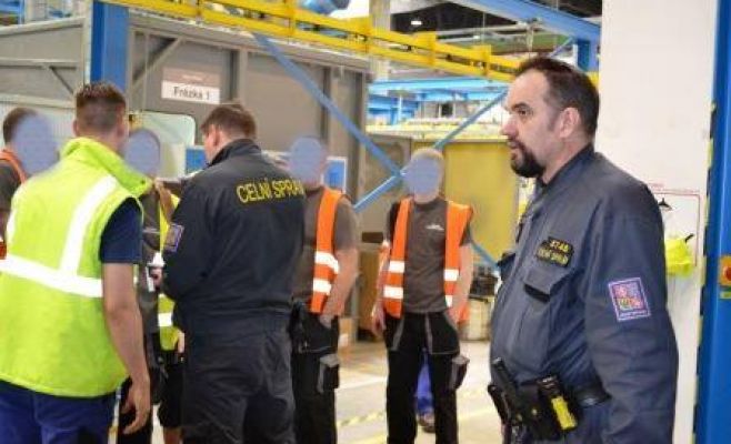 В Чехии прошла крупнейшая за этот год массовая проверка иностранцев: свыше 100 человек депортируют