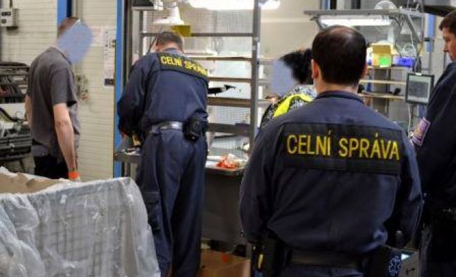 В Чехии прошла крупнейшая за этот год массовая проверка иностранцев: свыше 100 человек депортируют