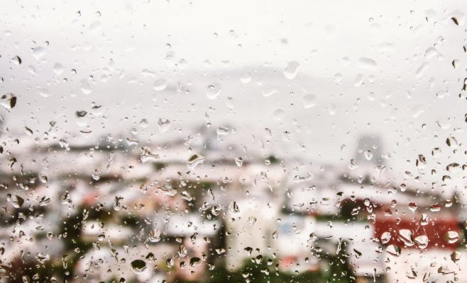 В среду на Чехию обрушатся град и сильный ветер