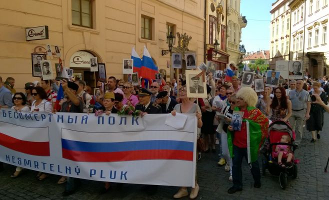 В Праге прошло шествие «Бессмертного полка»