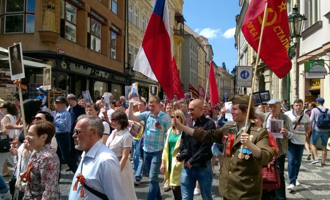 В Праге прошло шествие «Бессмертного полка»