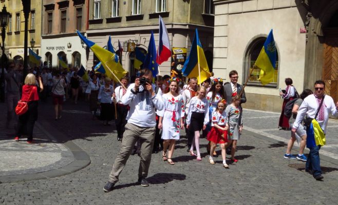 В Праге состоится марш украинцев в национальных костюмах 