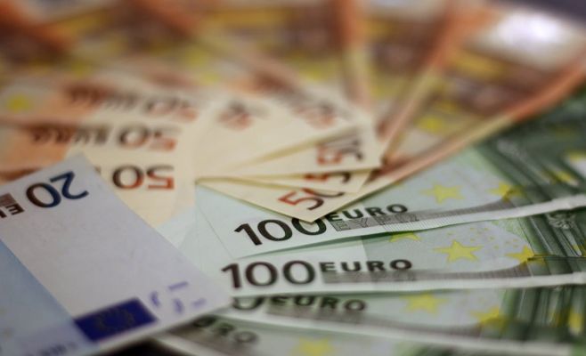Что не хватает Чехии, чтобы перейти на евро?