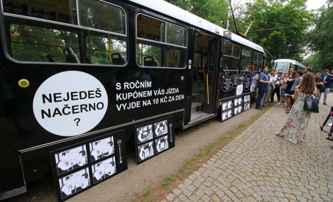 Фото: трамвай «Оправданий», курсирующий по Праге