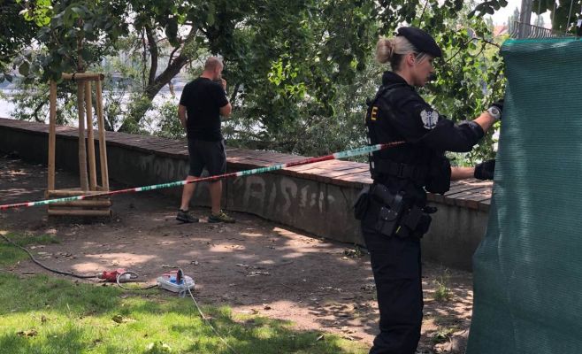 Из реки в центре Праги выловили труп  мужчины, утонувшего ранее во время ливня