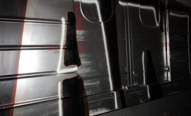 Ради граффити в метро неизвестный рисковал жизнью