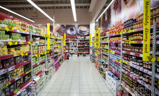 Как сегодня будут работать магазины?