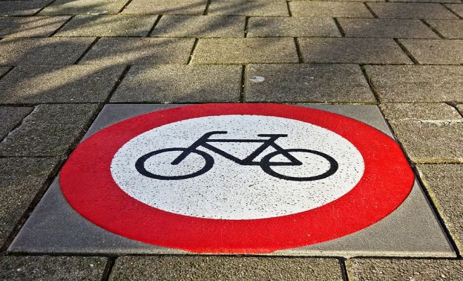 Запрет велосипедов в центре Праги: где можно ездить и какие объездные дороги использовать. Обзор