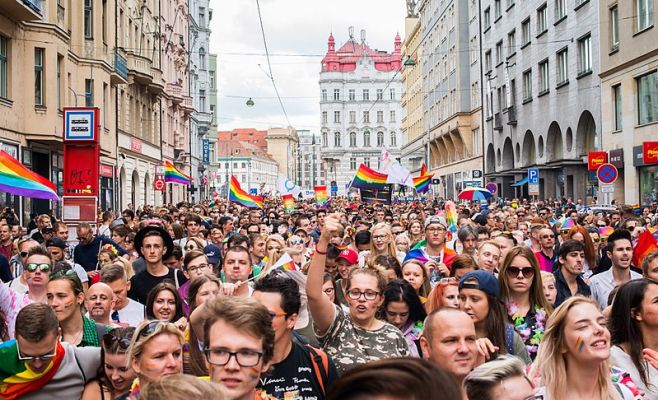 «Радужный» фестиваль начинается в Праге, традиционный Парад гордости пройдёт в столице