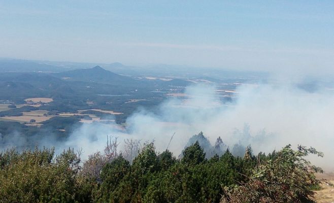 В Чехии горел лес на горе Йештед