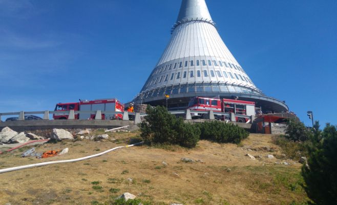 В Чехии горел лес на горе Йештед