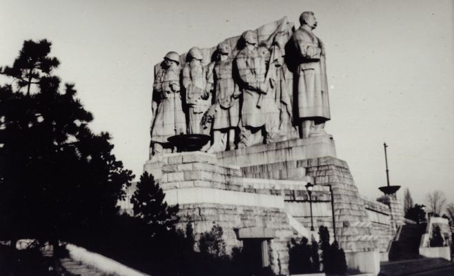 Крначова хочет галерею «под Сталиным», Прага 7 против