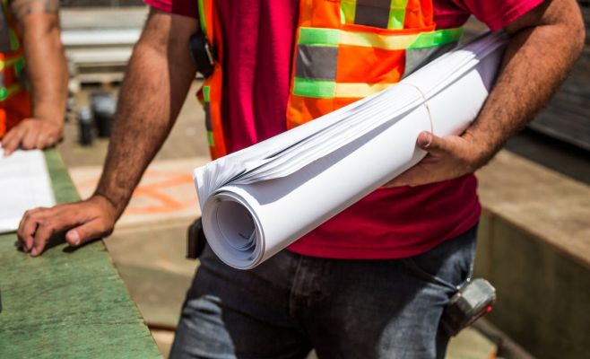 Нарушителей необходимо срочно депортировать: мэр Болеслава выступил против иностранных рабочих