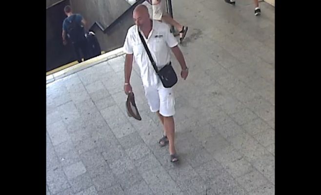 Видео: нападение с ножом в пражском метро