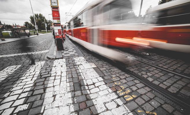 Прага значительно снизит стоимость проезда в общественном транспорте