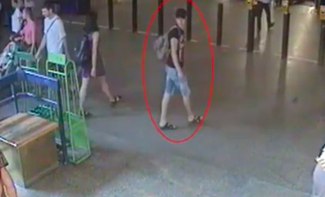 Неизвестный в пражском метро домогался девушек