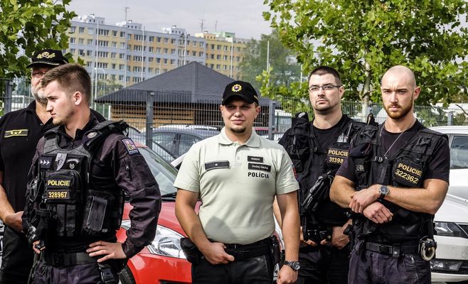 Полицейские из Словакии и Польши начали проверять иностранных рабочих в Чехии