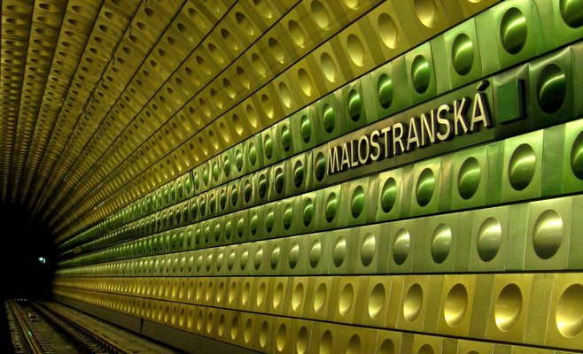 В районе каких станций метро в Праге самые дорогие квартиры?