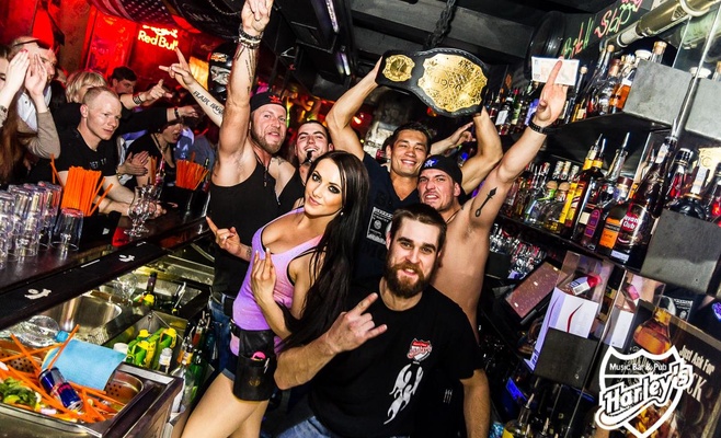 Harley's Cocktail & Music Bar