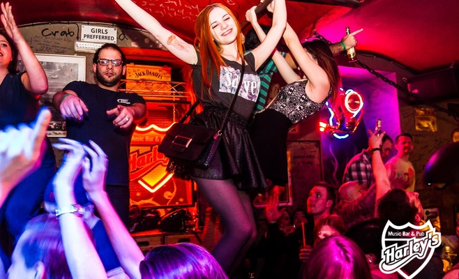 Harley's Cocktail & Music Bar
