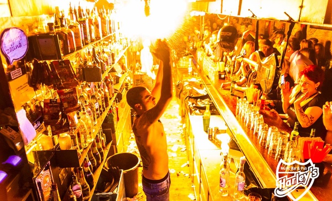 Harley's Cocktail & Music Bar