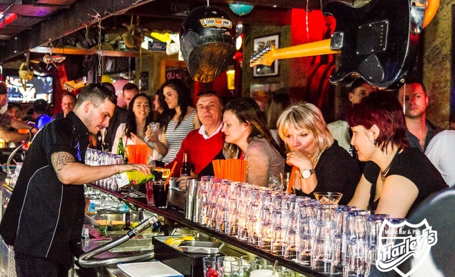 Harley's Cocktail & Music Bar