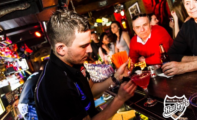 Harley's Cocktail & Music Bar