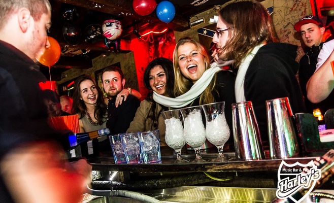 Harley's Cocktail & Music Bar