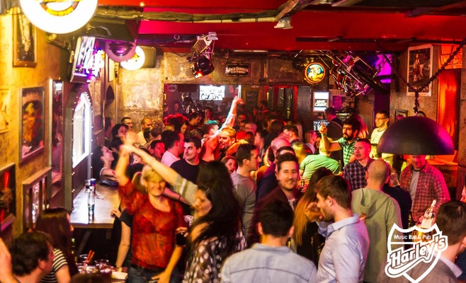 Harley's Cocktail & Music Bar