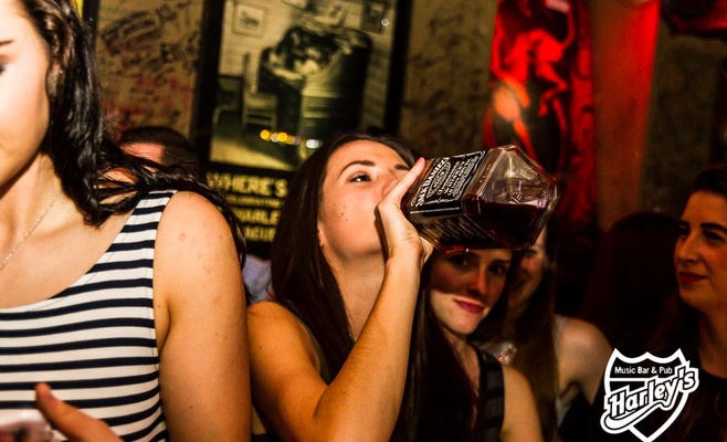 Harley's Cocktail & Music Bar