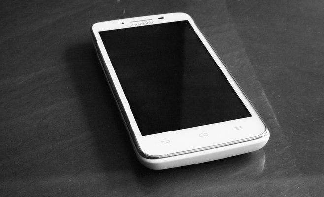 Чехи пока не спешат массово отказываться от смартфонов Huawei