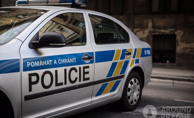 Задержание на Пражском ж/д Вокзале: муляж автомата, но настоящие наркотики