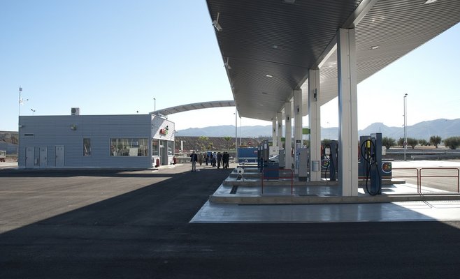 Еще одна попытка самосожжения в Праге. В этот раз на заправке