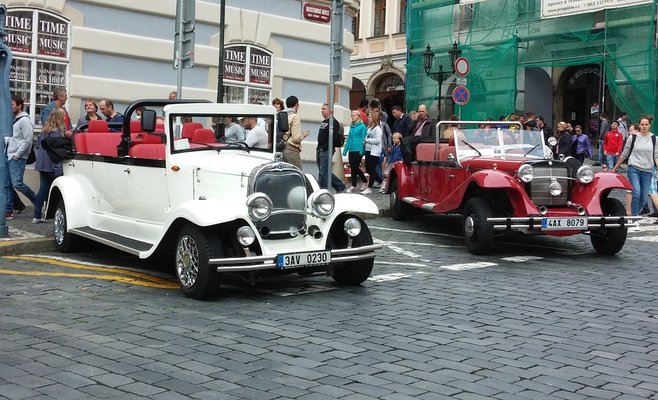 Пражане выступают против ретро-автомобилей