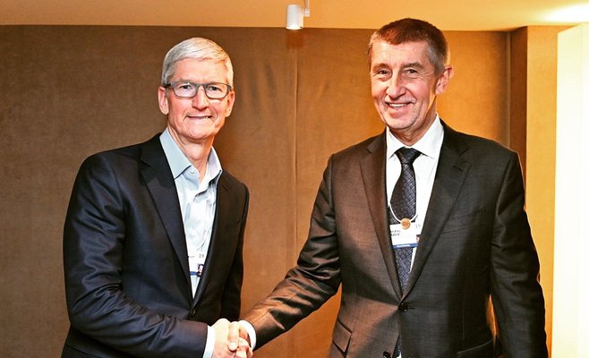 Премьер Чехии предложил Тиму Куку открыть в Праге первый Apple Store