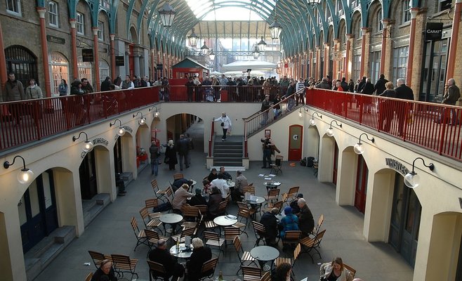 Видео: Староместский рынок в Праге будет похож на лондонский Covent Garden