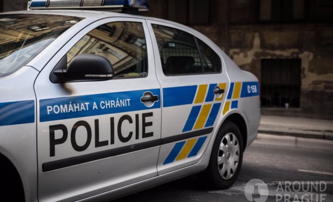 В Праге полиция открыла огонь по машине с украинскими номерами