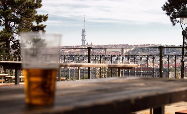 6 ресторанов с потрясающим видом на Прагу