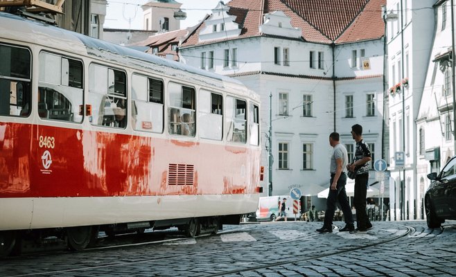 Отныне пражские трамваи хранят молчание: почему они больше не сигналят?